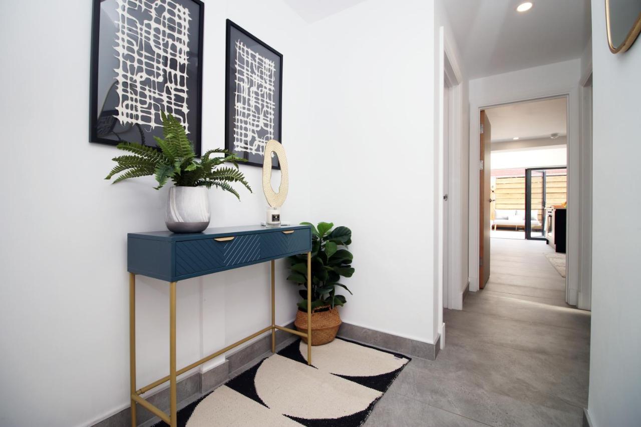New Spacious 2 Bed Getaway - Private Courtyard! - Underfloor Heating Cardiff Ngoại thất bức ảnh