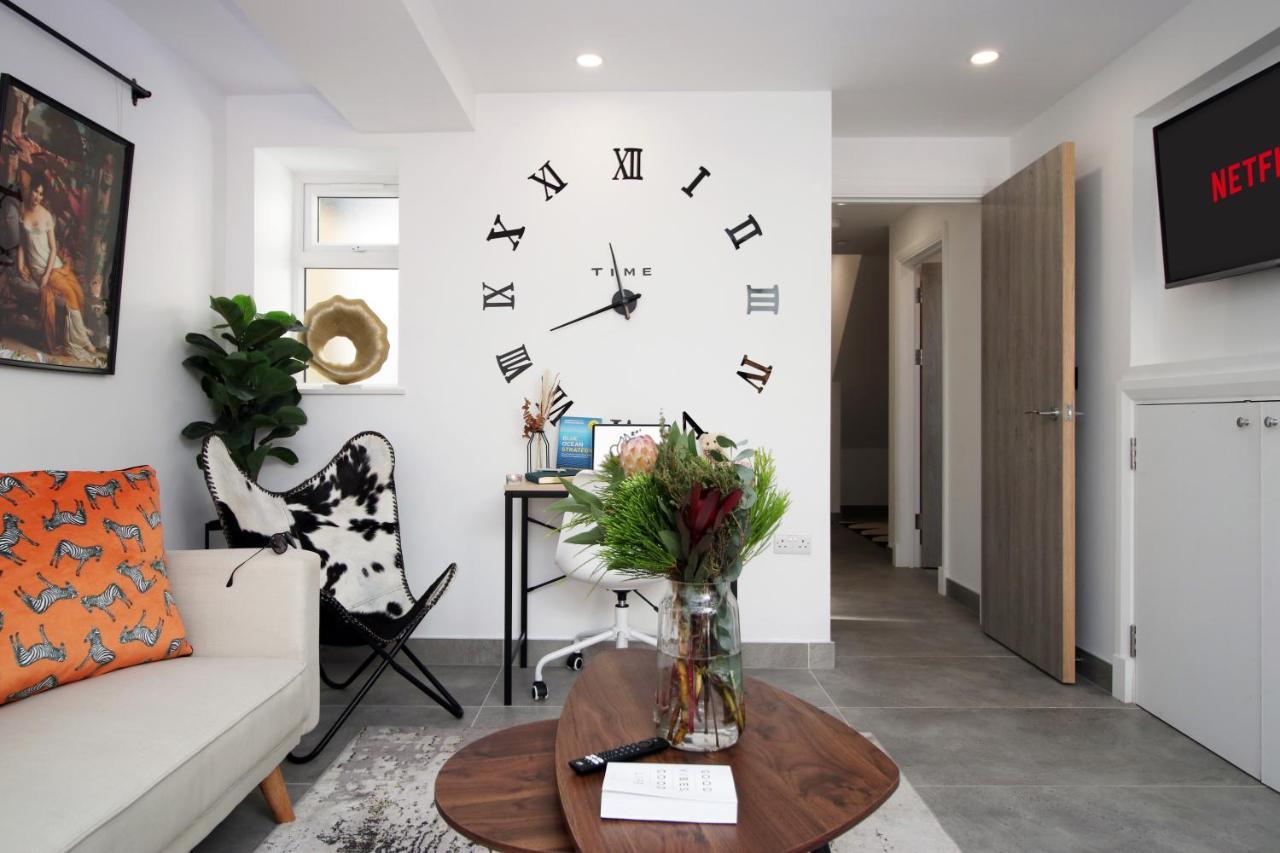 New Spacious 2 Bed Getaway - Private Courtyard! - Underfloor Heating Cardiff Ngoại thất bức ảnh